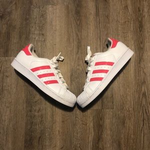 ⭐️Adidas Superstar True Pink Size 4, 5.5-6 women’s
